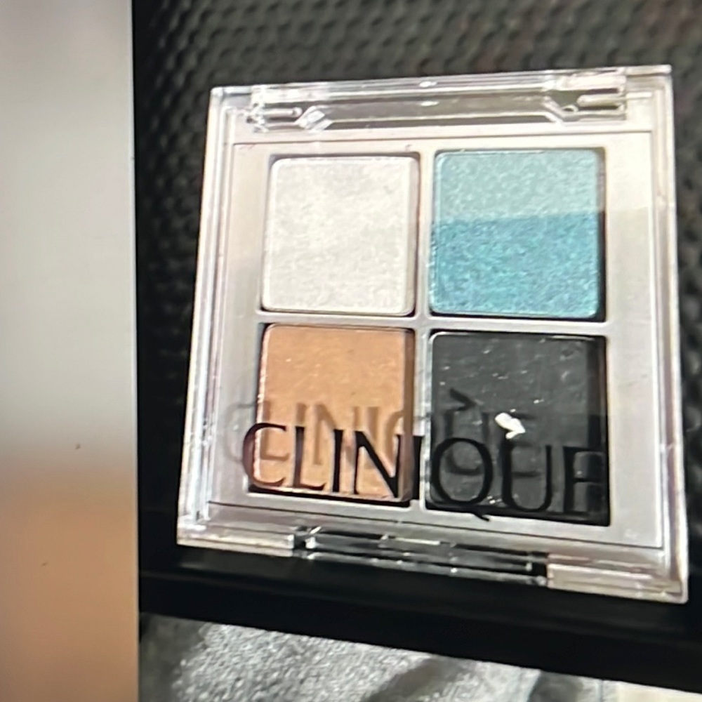 Clinique Eyeshadow Quad, whitish/greenish/brownish/bluish
